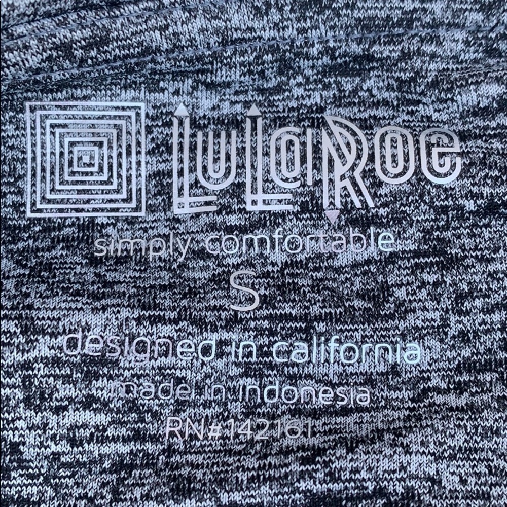 Lularoe simply comfortable cropped athletic leggings size small - Picture 2 of 2
